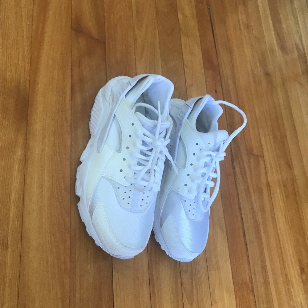 nike air huaraches white